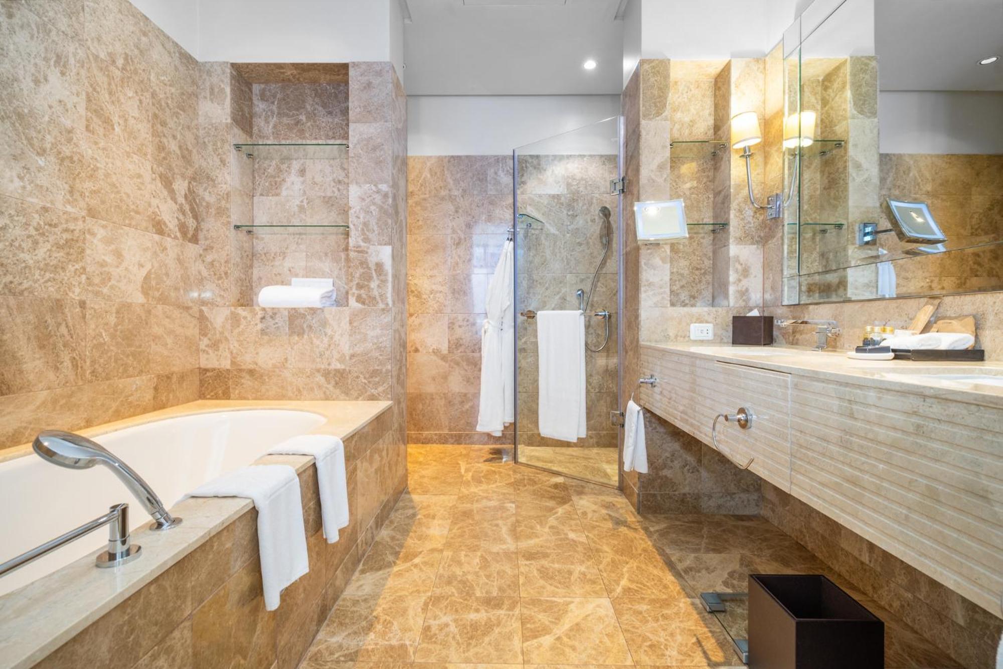 Taj Hotel 305 Fokváros Kültér fotó